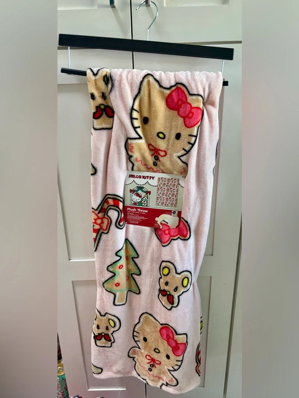 Hello Kitty Christmas Gingerbread Holiday Plush Throw Blanket throw